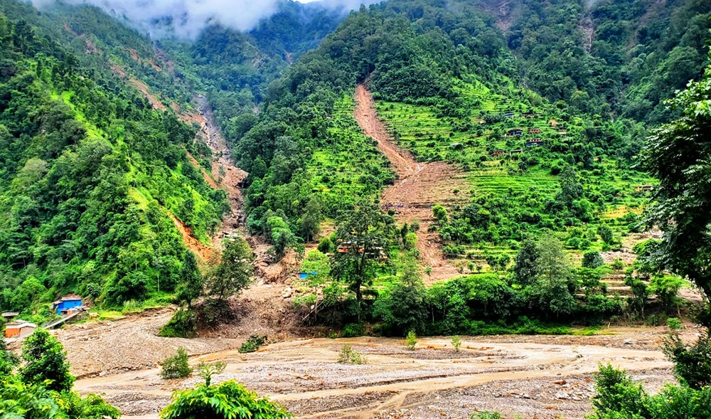 बडिगाड पहिरो : ५० परिवार विस्थापित